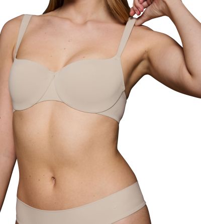 Сутиен Триумф с банел и оформена чашка с Push up ефект Body Make up Illusion Balconette светло бежов