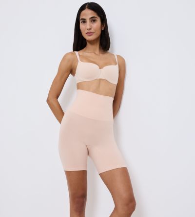 Стягащ колан Триумф с крачоли Soft Sculpt Panty L бежов