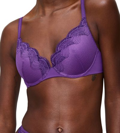 Сутиен Триумф с банел и оформена чашка с Push Up ефект Comfort Glam WHU лилав