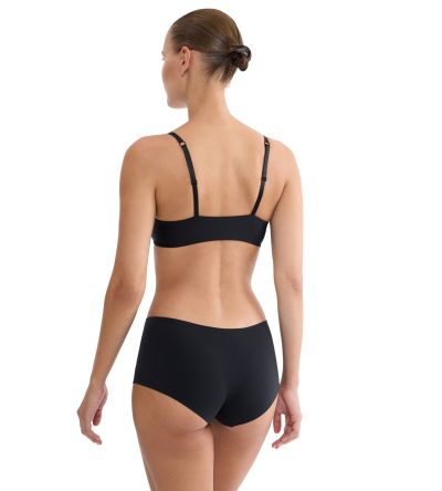 Сутиен Триумф с банел и оформени чашки с повдигащ Push Up ефект Pure Micro WHUF черен