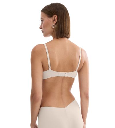 Сутиен триумф с банел и оформени чашки Body Make Up Illusion WHP бежев